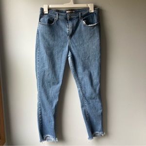 Levis 721 High Rise Skinny Medium Wash Denim Jeans